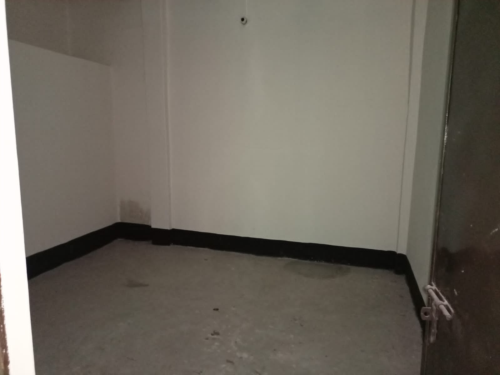 To-let Single Room Unit